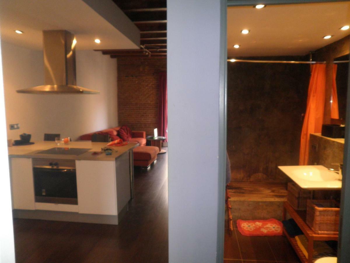 Bacrou Apartment, Design Loft Near The Sea Барселона Экстерьер фото